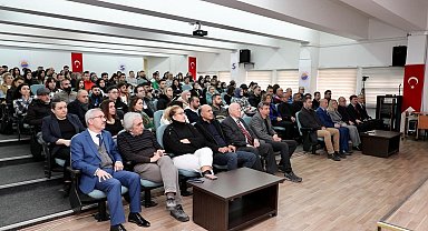 Sinop'ta 'Bağımlı Olma, Özgür Ol' konferansı