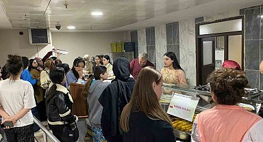 Şırnak'ta üniversiteli öğrencilere yöresel yemekler ikram edildi