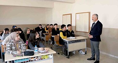 Sivas Milli Eğitim Müdürü Yener: "Çocuklarımızın gönlüne dokunmalıyız"