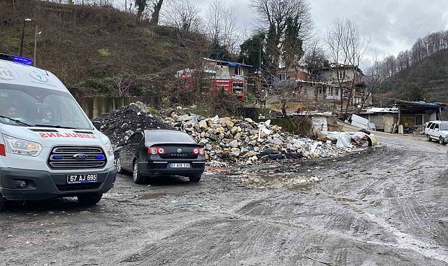 Sobadan çıkan yangın iki evi kullanılamaz hale getirdi