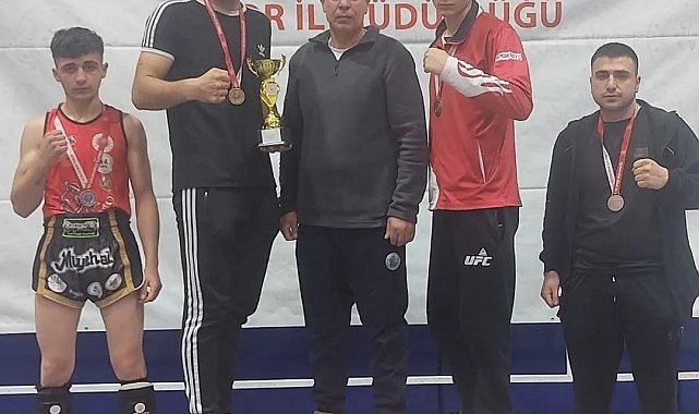 Sporcular Sivas'a 4 madalya getirdi