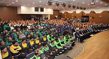 Sultangazi Belediyesi'nden maaşlara yüzde 49 zam