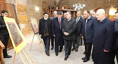 Tarihi Taşhan'da 'Hat Sergisi' açıldı
