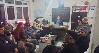 Tarım ve Orman Müdürlüğü ekipleri üreticileri gece bilgilendirdi
