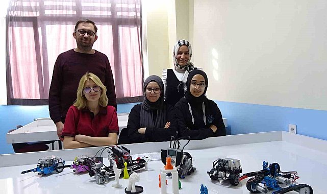 Tavşanlılı öğrenciler, örnek projeleriyle bölge finaline kaldı