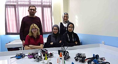 Tavşanlılı öğrenciler, örnek projeleriyle bölge finaline kaldı