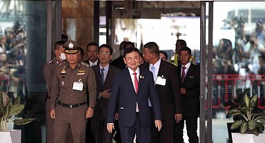 Tayland'ın eski Başbakanı Thaksin'e şartlı tahliye kararı