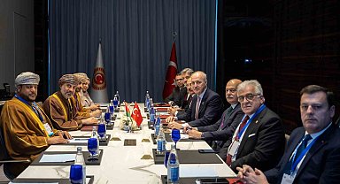 TBMM Başkanı Kurtulmuş, Umman Şura Meclisi Başkanı Al Maawali ile bir araya geldi