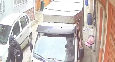 Telefon hırsızı kameraya yakalandı