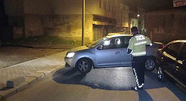 Ters yönde seyrederken polise yakalanan alkollü sürücüye 38 bin 832 lira ceza