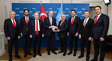 TFF Başkanı Büyükekşi'den FIFA Başkanı Infantino'ya ziyaret