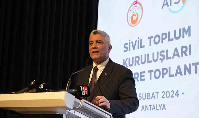 Ticaret Bakanı Bolat: "Mart, nisan aylarında cari açığımız 30 milyar dolara gerileyecek"