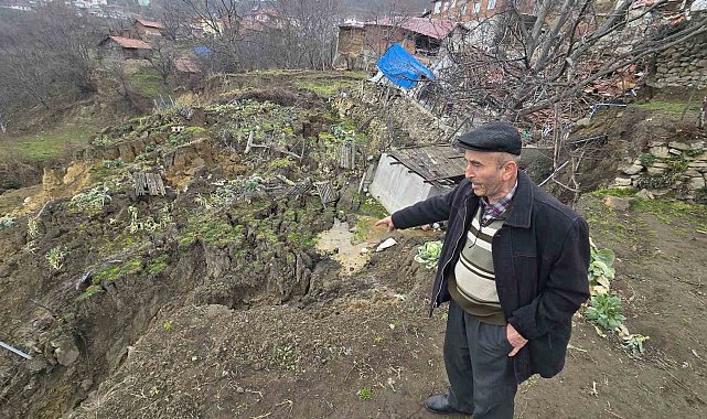 Tokat'ta heyelan sonrası çıkan su merak uyandırdı