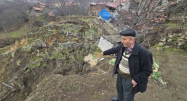 Tokat'ta heyelan sonrası çıkan su merak uyandırdı