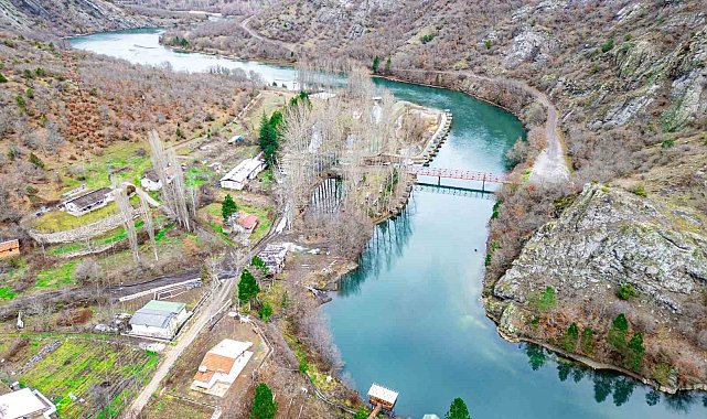 Tokat'ta ünlü ressam Bob Ross'un tablosunu andıran manzara