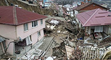 Tokat'ta yıkılan köylerini göz yaşlarıyla izlediler