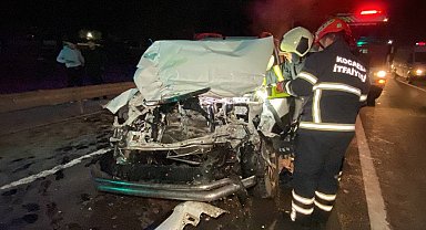 Trafik ışıklarında feci kaza: Otostopla bindiği pikap kamyona çarptı