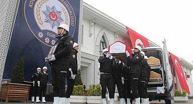 Trafik polisine son veda: Babasını beresiyle uğurladı