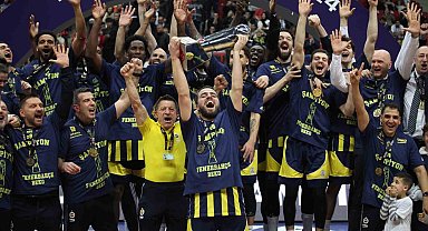 Türkiye Kupası şampiyonu Fenerbahçe, kupasını aldı