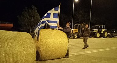 Türkiye sınırında Yunan çiftçilerden protesto
