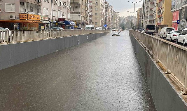 Turuncu kod uyarısının verildiği Antalya felakete uyandı