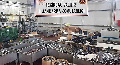 Tütün fabrikasında 3 ton kaçak nargile tütünü ele geçirildi