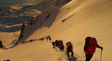 Uluslararası Erciyes Kış Tırmanışı 140 dağcının katılımı gerçekleşti