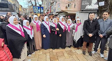 Umre yolcuları dualarla uğurlandı