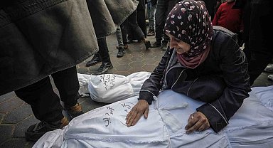 UNRWA Genel Komiseri Lazzarini: "4 ay süren savaşta Gazze'de yaklaşık 100 bin kişi öldürüldü, yaralandı ya da şu anda kayıp"