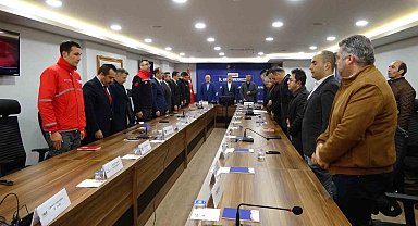 Uşak'ta 6 Şubat Kahramanmaraş depreminin 1. yıldönümünde hayatını kaybedenler anıldı