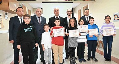 Uşaklı 8 öğrenciden dünya derecesi