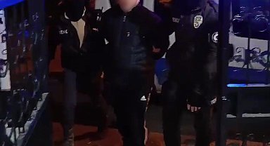 Uyuşturucu satmaktan 15 yıl 8 ay hapis cezası olan hükümlü bekçiden kaçamadı