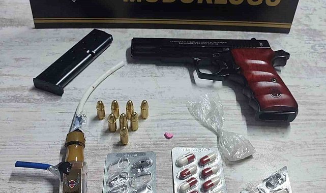 Uyuşturucuyla yakalandı, 2 suçtan daha arandığı ortaya çıktı