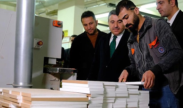 Vali Atay "Her Eve Bir Çalışma Masası Projesi"ni inceledi