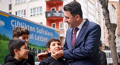 Vali Aygöl halk ile buluşarak güzel havanın tadını çıkarttı