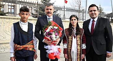 Vali Çiftçi Köprüköy'de
