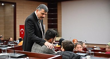 Vali Çiftçi'den başarılı öğrencilere ödül