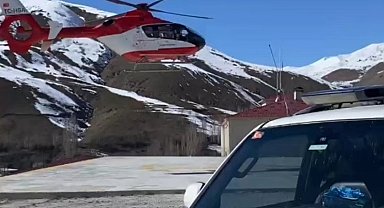 Van'da ambulans helikopter yüksekten düşen hasta için havalandı