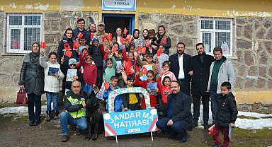 Varto'da şehit yakınları ve jandarmadan köy ilkokuluna anlamlı ziyaret
