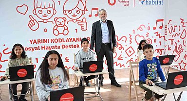 Vodafone Vakfı deprem bölgesine desteğini sürdürüyor