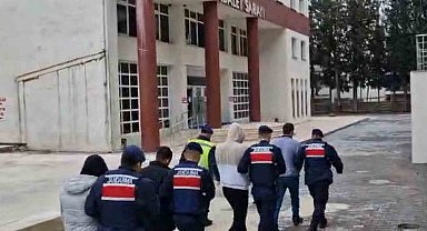 Yalova'da telefon dolandırıcılığı yapan 4 zanlı tutuklandı