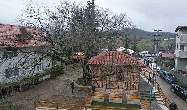 Yalova'da Türkiye'nin en küçük mescidi restore edilerek ibadete açıldı