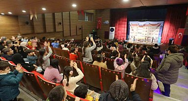 Yarı yıl şenliklerinde çocuklar gönüllerince eğlendi