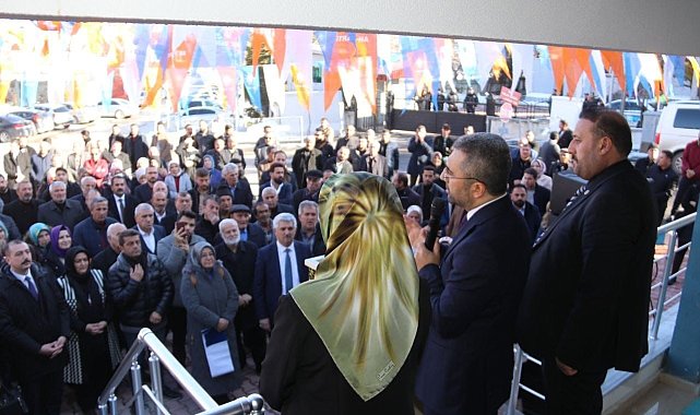 Yeniden aday gösterilen Başkan İsmail Say, Edremit'te vatandaşlarla buluştu