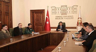 Yoğun yağışların ardından taşan Karasu Deresi için toplandılar