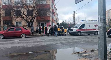 Yoldan çıkan otomobil bankta oturan vatandaşa çarptı