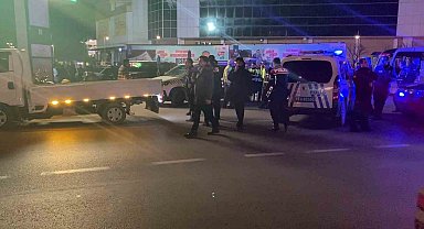 Yolu kesip çiftetelli oynadılar