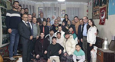 Yörük ve Türkmenler Derneği'ni ziyaret etti