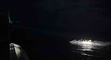 Yunan sahil güvenlik geri itti, Türk sahil güvenlik kurtardı