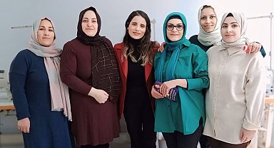 119 bin bin nüfuslu ilçede tek kadın muhtar adayı en büyük mahalleye talip oldu